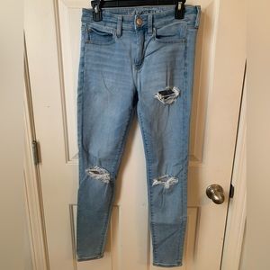American Eagle Hi-Rise Jegging 6 Super soft comfy Stretchy Light Blue Distressed